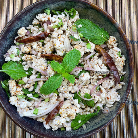 Salade de viande haché ( Porc / Poulet / Veau ) aux herbes Thaïs 
